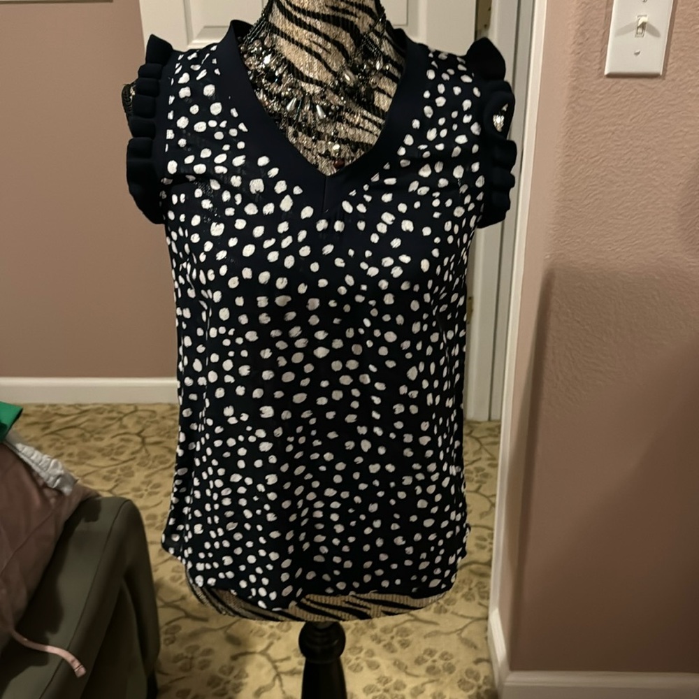 Ne v neck shirt